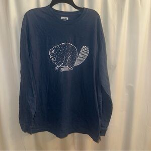 Duluth Trading Co Navy Shirt with Beaver Graphic